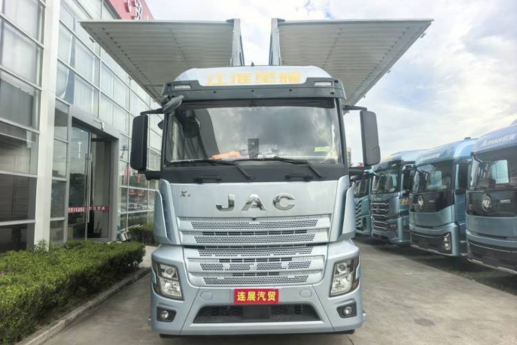 二手江淮格尔发 300马力 载货车