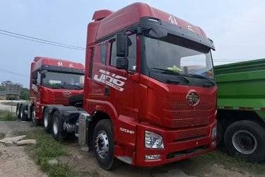 二手青岛解放 JH6重卡 520马力 6X4 牵引车(国六) 双驱 锡柴二手牵引车 黄牌图片