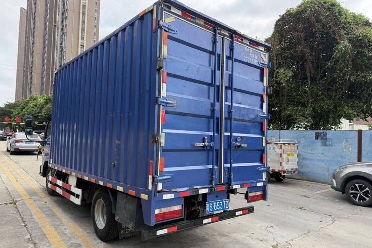 二手江淮骏铃 129马力 载货车