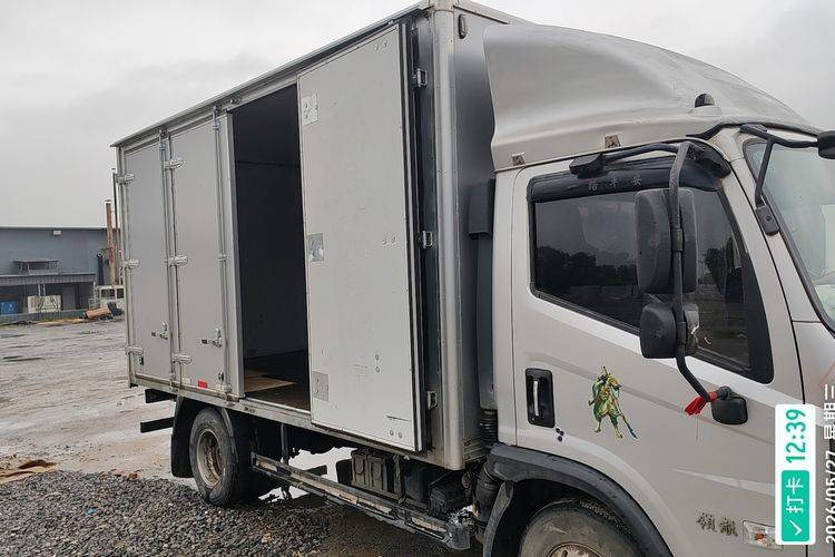 二手福田时代领航 129马力 载货车