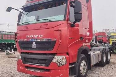 中国重汽 HOWO T7H重卡 540马力 6X4牵引车(国五) 双驱 曼二手牵引车 黄牌