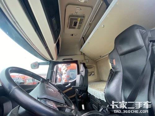 陕汽重卡 610马力 牵引车