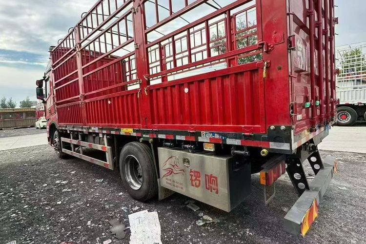 重汽豪沃(HOWO) 290马力 载货车