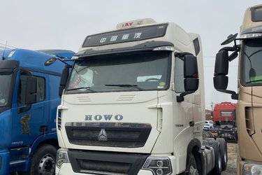 二手中国重汽 HOWO T7H重卡 540马力 6X4牵引车(国五) 双驱 曼二手牵引车 黄牌