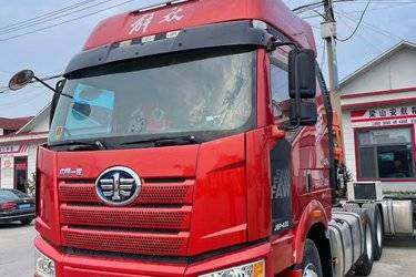 二手一汽解放 新J6P重卡 领航版 460马力 6X2R牵引车(国五) 后提升 锡柴二手牵引车 黄牌