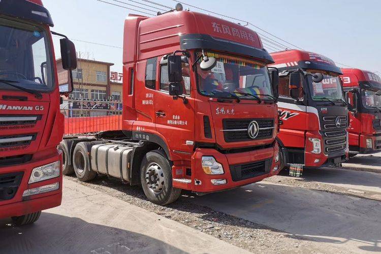 二手牵引车 东风天龙轻盈版商用车 450马力