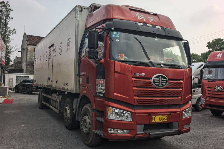 二手一汽解放 280马力 载货车