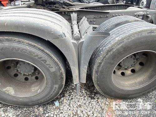 陕汽重卡 610马力 牵引车