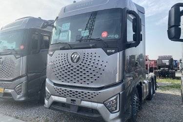 二手福田 欧曼银河 穿越版 660马力 6X4 AMT自动档牵引车(国六) 双驱 康明斯二手牵引车 黄牌图片