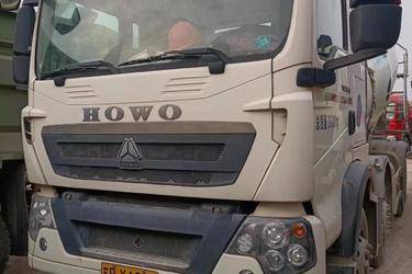 二手中国重汽 HOWO TX 340马力 8X4 7.5方混凝土搅拌车(国五) 前四后八 曼二手搅拌车