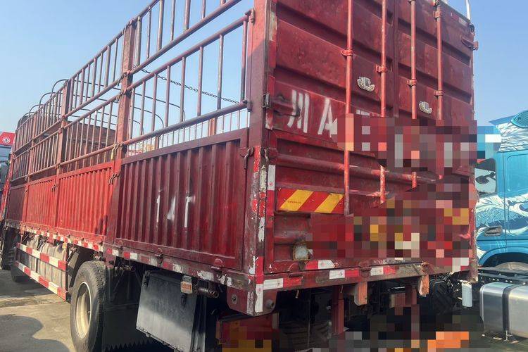 二手东风商用车 300马力 载货车