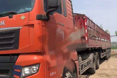 二手中国重汽 汕德卡SITRAK C7H重卡 440马力 6X4 LNG牵引车(国六) 双驱 中国重汽二手牵引车 黄牌图片