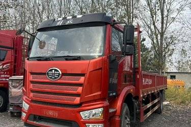 二手一汽解放 J6L中卡 精英版 绿通 260马力 4X2 6.75米栏板载货车(国六) 单桥 大柴二手载货车 黄牌图片