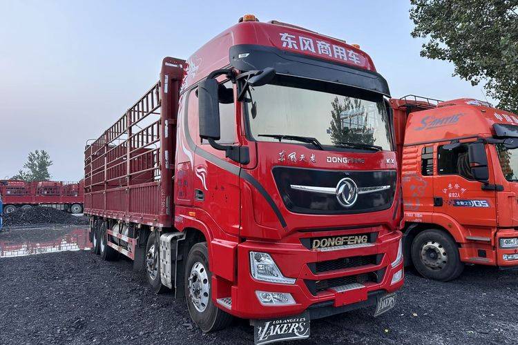二手东风商用车 560马力 载货车