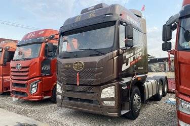 二手青岛解放 JH6重卡 480马力 6X4 牵引车(国六) 双导 潍柴二手牵引车 黄牌图片