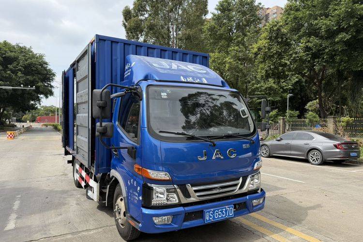 二手江淮骏铃 129马力 载货车