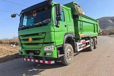 二手中国重汽 HOWO重卡 380马力 6X4 5.8米自卸车(国五) 后八轮 中国重汽二手自卸车 黄牌图片