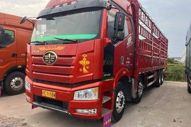 二手一汽解放 J6P重卡 领航版 420马力 8X4 9.4米仓栅式载货车(国四) 前四后八 锡柴二手载货车 黄牌