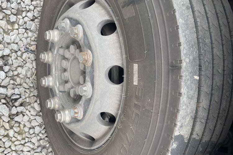 二手奔驰 530马力 牵引车