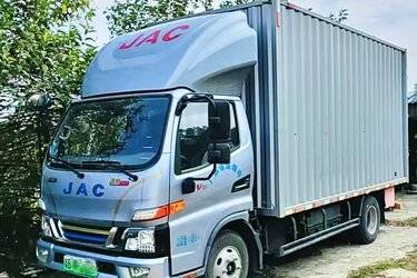 二手江淮 骏铃 聚宝盆 4.5T 4.15米单排插电式混合动力厢式轻卡  二手电动卡车电动载货车图片