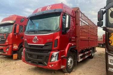 二手东风柳汽 乘龙H5中卡 270马力 4X2 6.8米仓栅式载货车(国六) 单桥 玉柴二手载货车 黄牌图片
