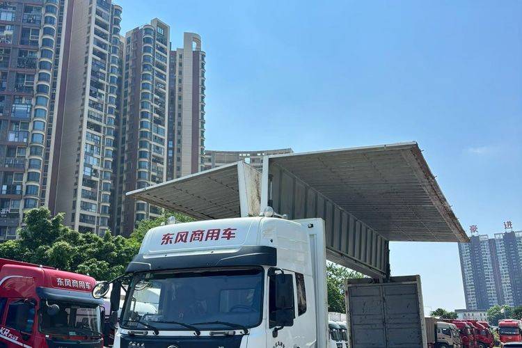 二手东风商用车 245马力 载货车