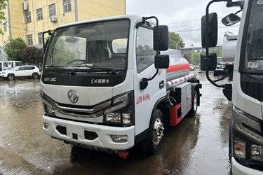 二手油罐车 东风多利卡 多利卡D6 132  4X2