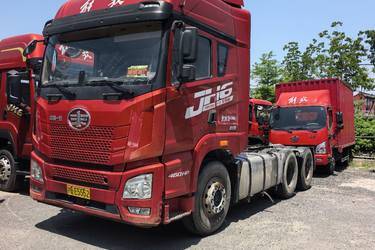 二手青岛解放 JH6重卡 460马力 6X4牵引车(国五) 双驱 潍柴二手牵引车 黄牌图片