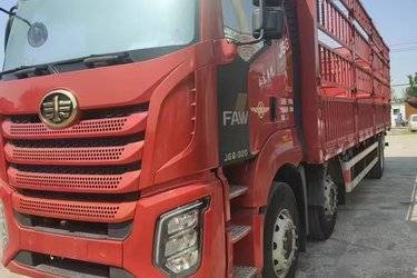 二手一汽解放 J6G 领航版 320马力 6X2 9.7米仓栅式载货车(平顶)(国六) 前四后四 锡柴二手载货车 黄牌图片