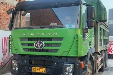 二手上汽红岩 新金刚M500重卡 360马力 6X4 5.8米自卸车(国五) 后八轮 上柴二手自卸车 黄牌图片