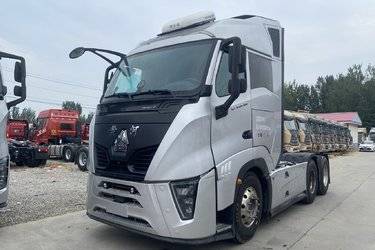 二手中国重汽 黄河 X7重卡 540马力 6X4牵引车(国六) 双驱 潍柴二手牵引车 黄牌