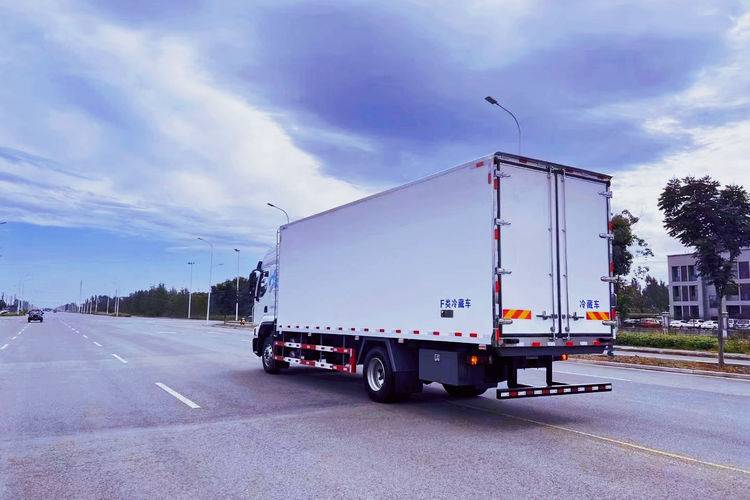 二手东风柳汽乘龙 320马力 专用车