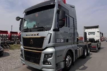 二手重汽汕德卡 SITRAK C9H 14.6L柴油 680马力 6X4 采埃孚12档 AMT自动档 牵引车(国六) 双驱 潍柴二手牵引车 黄牌图片