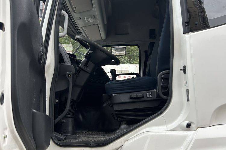 二手东风商用车 245马力 载货车