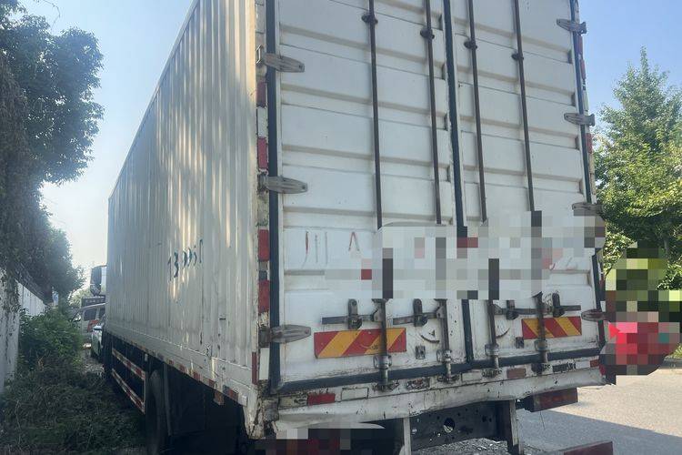 二手重汽豪沃(HOWO) 310马力 载货车